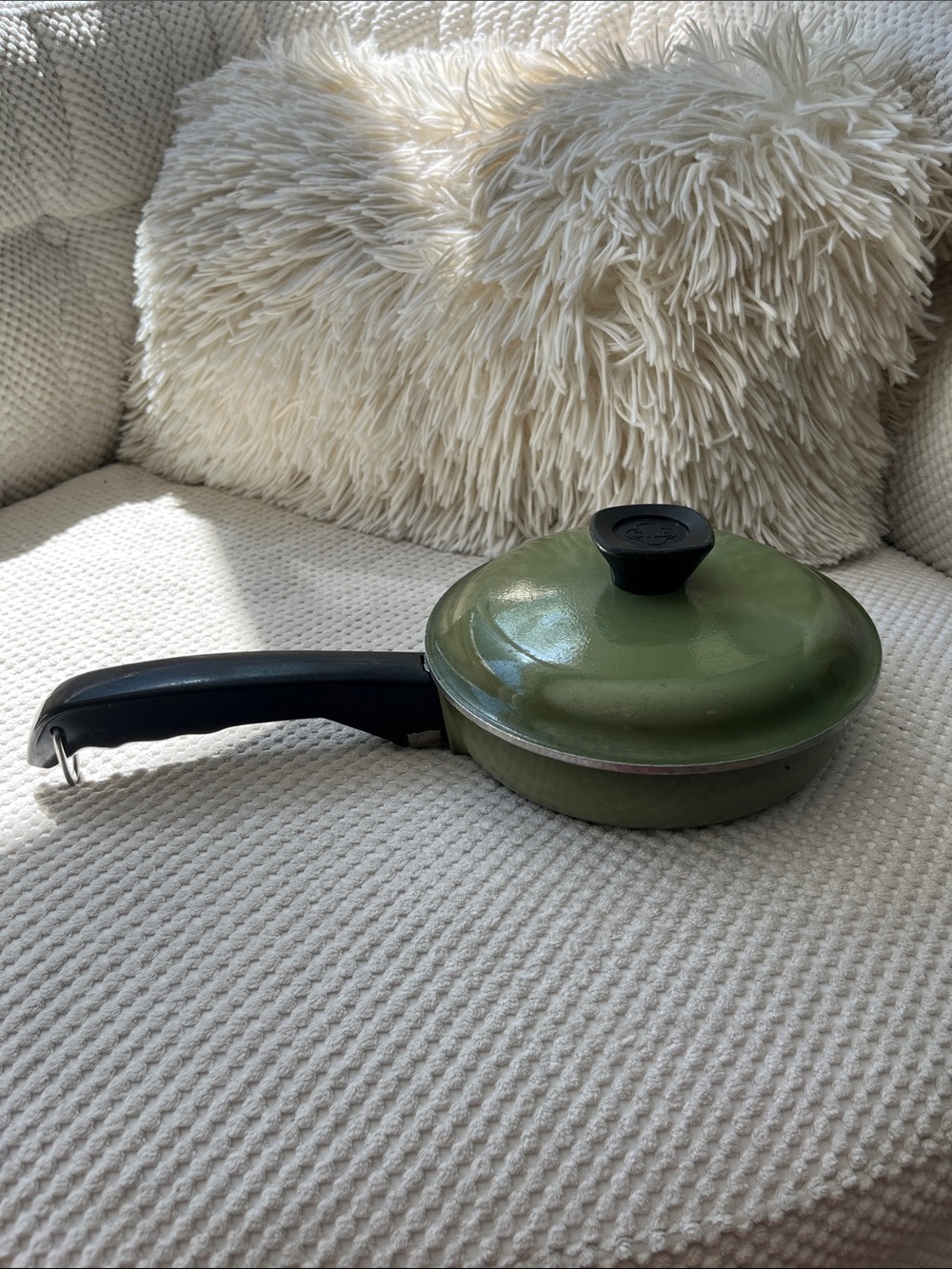 Vintage Club 6.5in Pan with Lid! Avocado Green!